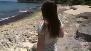 GF Caley Hayes loves big cock - Beach creampie & squirting - gratis porno op GEEZ.TUBE