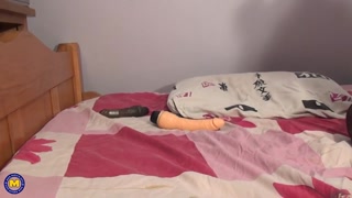 Chubby Lucky’s Big Tits & Hot Toy Play - volné porno na GEEZ.TUBE