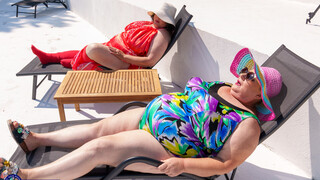 Maya's Holiday from Hell with Stepmoms Jana and Edina - porno gratis en GEEZ.TUBE