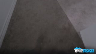 Older Man Fucks Younger Redhead - pornô grátis no GEEZ.TUBE