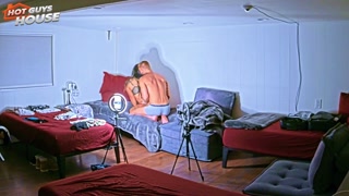 Watch Booty Shaking with Big Booty Tay & Mac Lawler on GEEZ.TUBE - the best videos