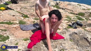 Public Sex with Lilith Camille, a Brunette Bombshell - porno gratis en GEEZ.TUBE