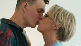 Watch Fingering and Fucking in the Family on GEEZ.TUBE - the best videos