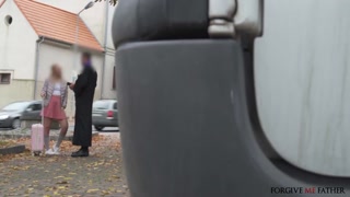 Hot Blonde Gets Picked Up and Fucked by Priest - porn gratis di GEEZ.TUBE