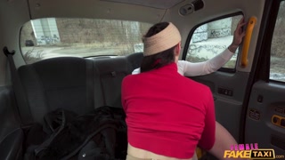 Guarda Rauls Bud Fucks Lady Gang in the Taxi su GEEZ.TUBE - i migliori video