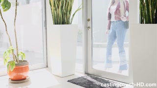 Christina's Doggy Style Casting - pornografie gratuită pe GEEZ.TUBE