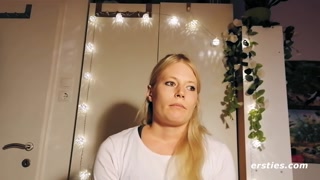Guarda Christmas Calendar Door 18: Isabella's Gift su GEEZ.TUBE - i migliori video