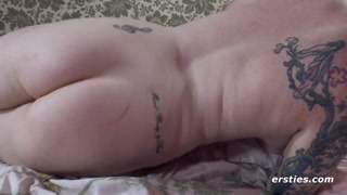 Tattooed Lesbians Stella & Dion in Love - free porn on GEEZ.TUBE