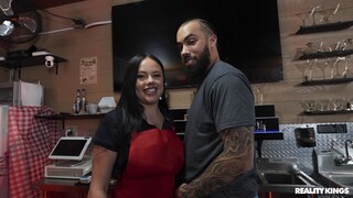 Watch Facial in a Sandwich Shop on GEEZ.TUBE - the best videos