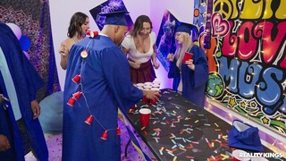 Schoolgirl Skirt Lifted - GEEZ.TUBE에서 무료 포르노