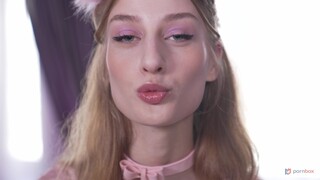 Obejrzyj  Rough Sex with Tiny Sasha Paige and 9 Guys  na GEEZ.TUBE - najlepsze filmy
