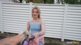 Watch Lost in a Maze with Big Cock Mazee on GEEZ.TUBE - the best videos