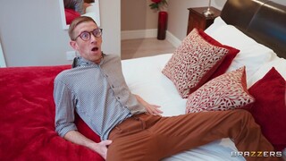 Danny D Pounds Mariana Martix In Hot Anal BnB - free porn on GEEZ.TUBE