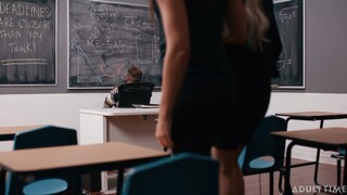 Mira Teacher Nathan Bronson Fucks Students en GEEZ.TUBE - los mejores videos