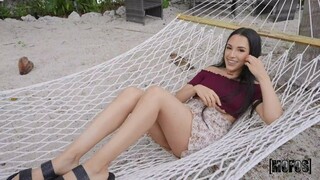Sexy Selena Has a Blowjob and Gets Fucked - kostenlose Pornos auf GEEZ.TUBE