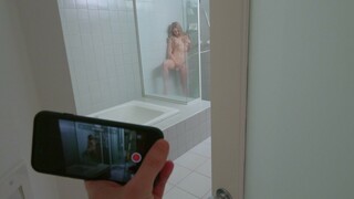 Peeping on Stepsister's Bathroom Fun - porn gratis di GEEZ.TUBE