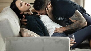 Yoga Poses Turn Into Hot Fingering & Doggystyle Action - porn gratis di GEEZ.TUBE
