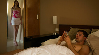 Couple Seeks Threesome Fun - GEEZ.TUBEで無料ポルノ